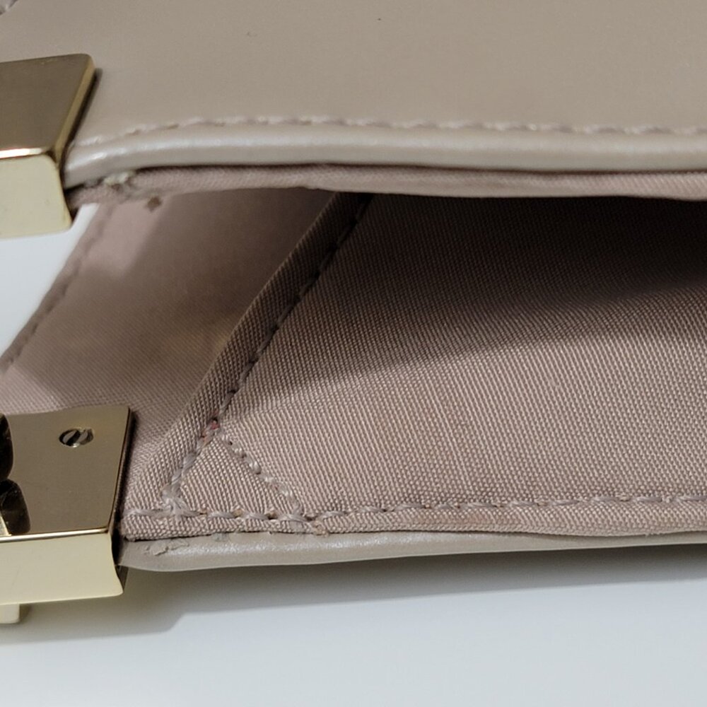 Nine West Beige Shoulder Bag with Gold Hardware - Picture 11 of 12
